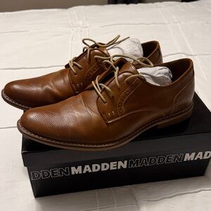 Steve Madden Tan Leather Oxfords